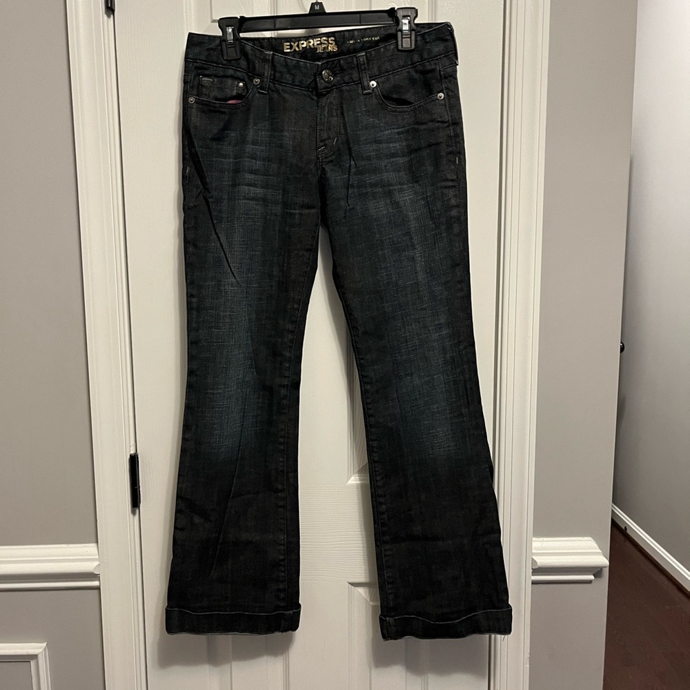 Express Jeans Womens Stella Boot
Cut Denim Size 6 Embroidered
Pockets Rhinestone